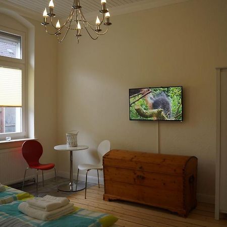 Top Lage! Appartement Im Herzen Von Einbeck! 3 Schlafzimmer, Garten! Luaran gambar