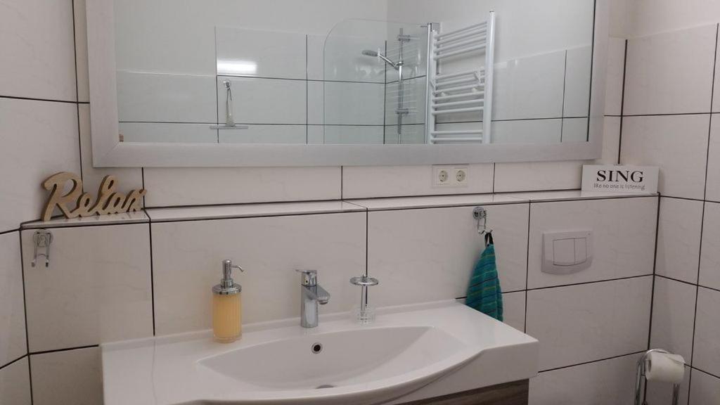 Top Lage! Appartement Im Herzen Von Einbeck! 3 Schlafzimmer, Garten! Luaran gambar